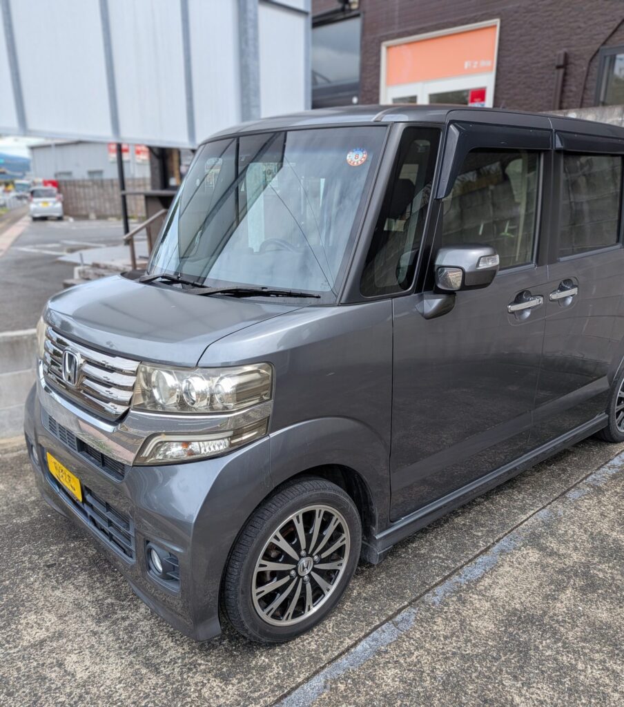 スマートキーのスペアを作成している写真 - 車専門鍵店カーロック 施工実績・鍵作成