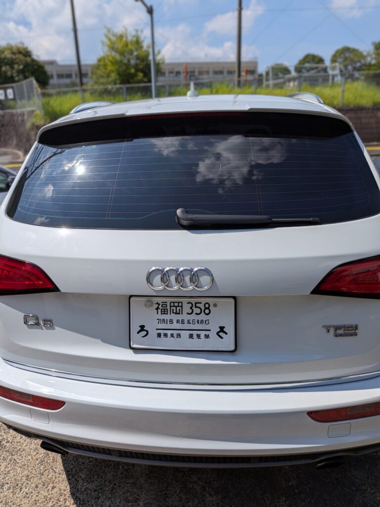 アウディQ5鍵追加後方 - 車専門鍵店カーロック 施工実績・鍵作成